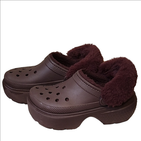 Crocs Stomp Cozy Fur Lined Clogs Maroon Unosex M6W8 - Picture 1 of 6